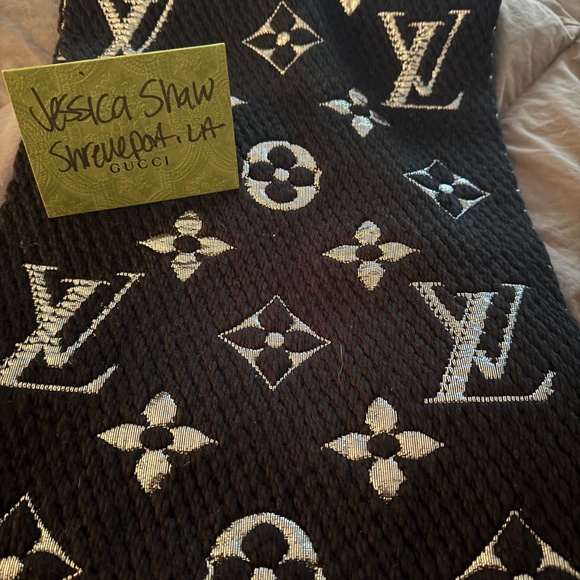 Logomania shine scarf - Picture 1 of 3